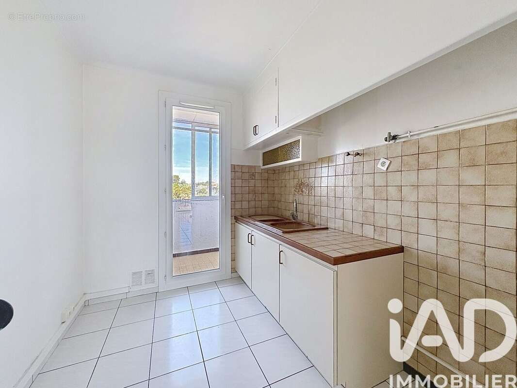 Photo 6 - Appartement à MARSEILLE-13E