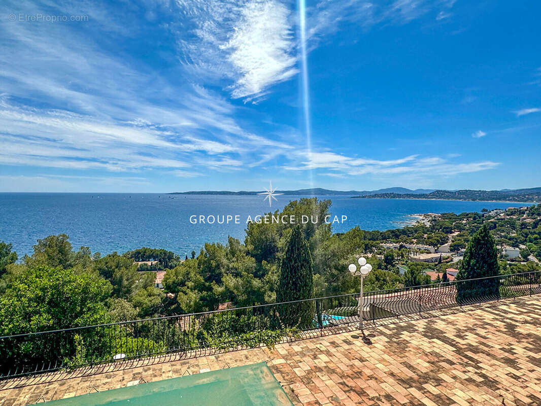 Les issambres villa provençale à rénover avec vue mer panoramique sur le golfe de saint tropez piscine garage - photo 3