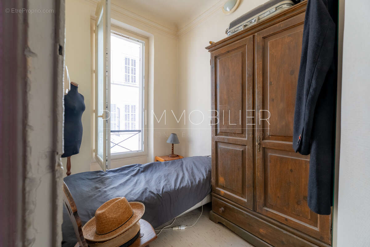 Appartement à MARSEILLE-5E