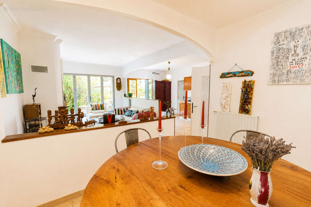 Maison Vigneronne de Caractère avec Jardin, Garage et Ascenseur - photo 8