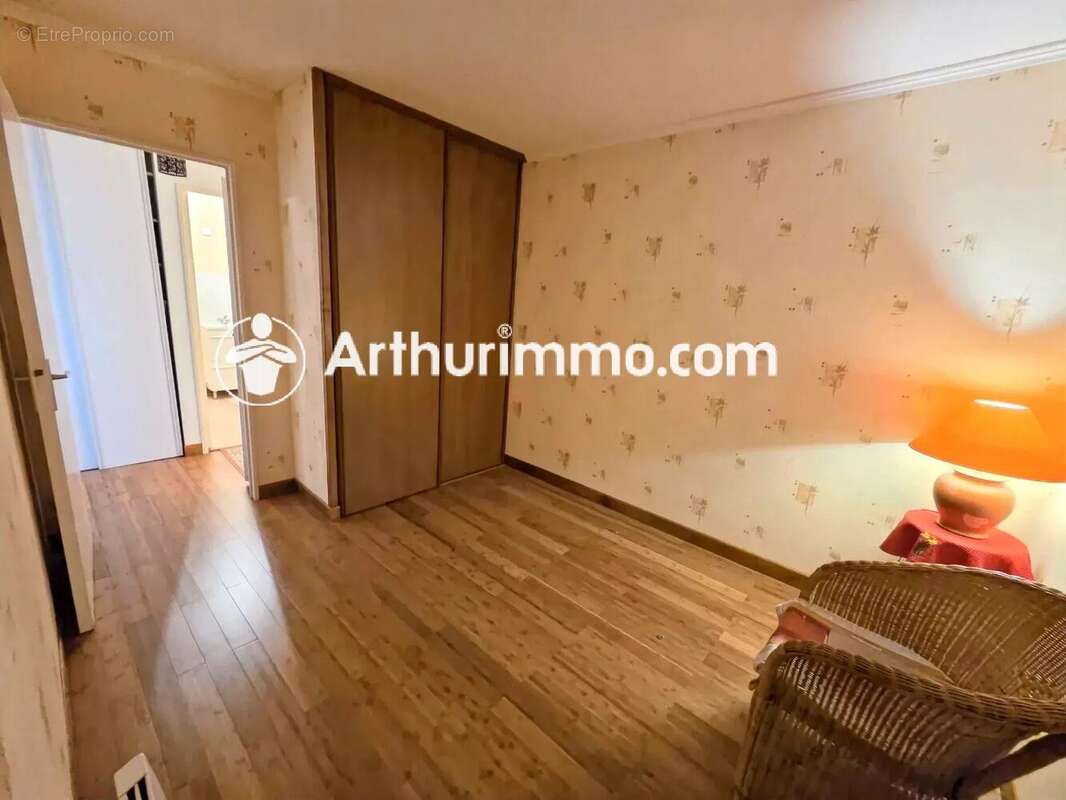 Appartement à SAVIGNY-LE-TEMPLE