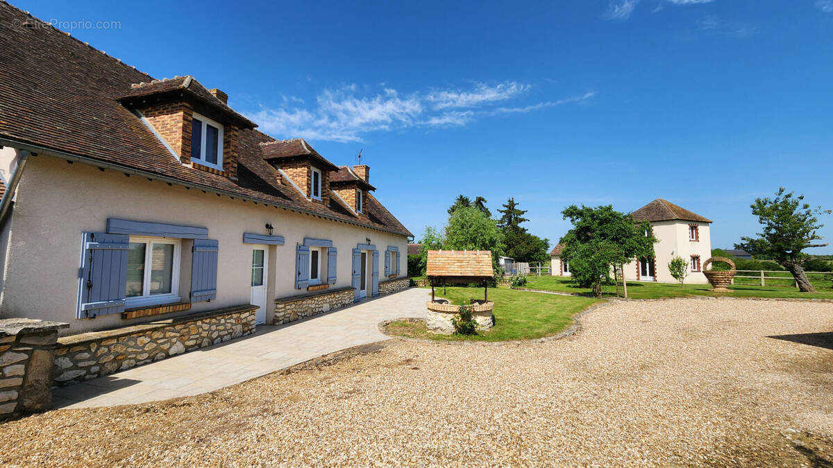Maison à CHATEAUNEUF-EN-THYMERAIS