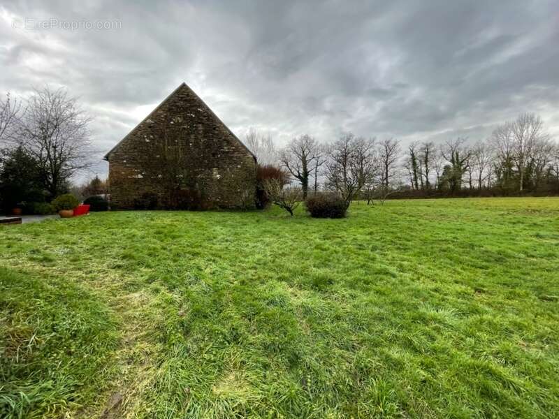 Maison à BETETE