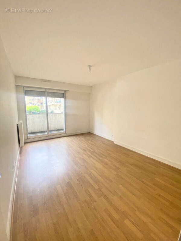 Appartement à PARIS-19E