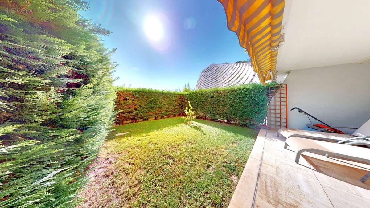 Appartement à VILLENEUVE-LOUBET