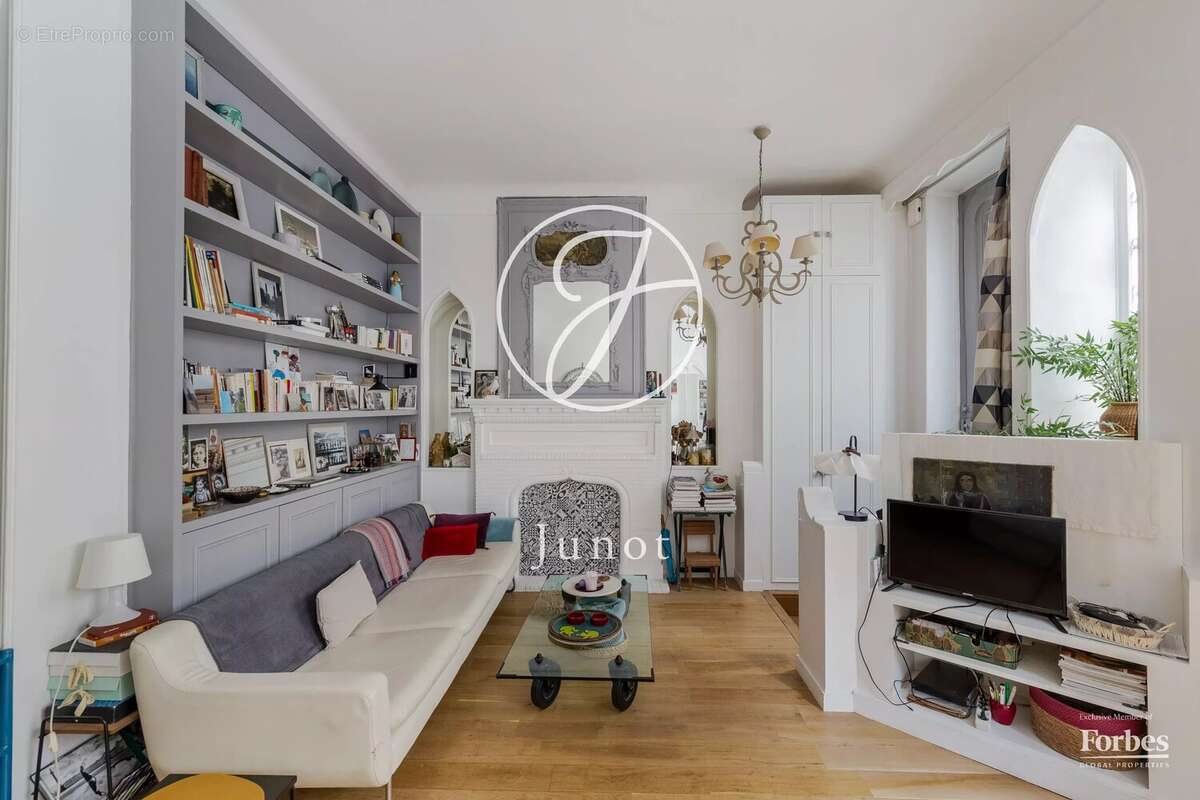 Appartement à PARIS-9E