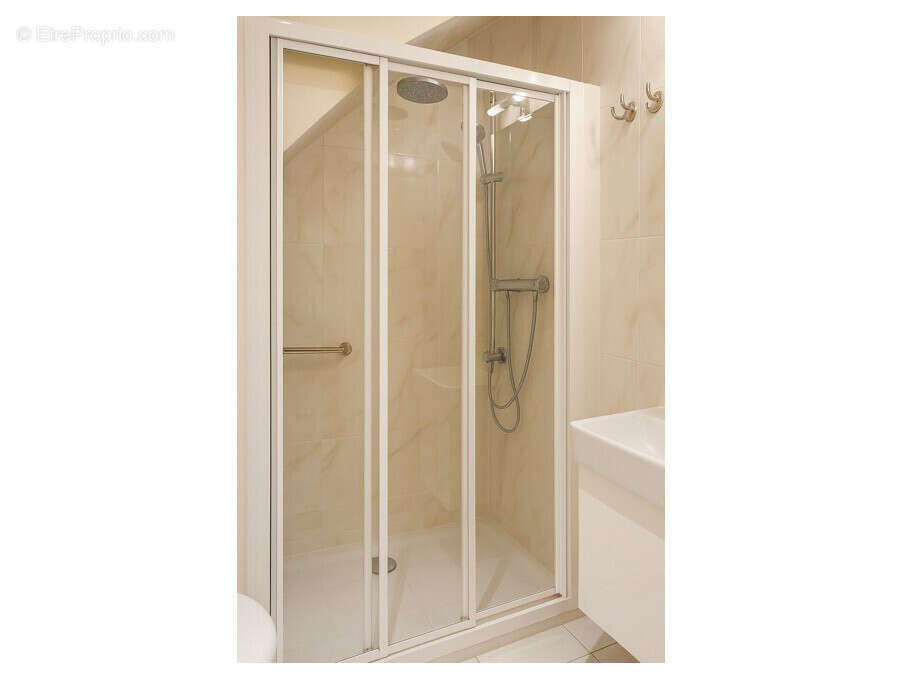 Appartement à PARIS-8E