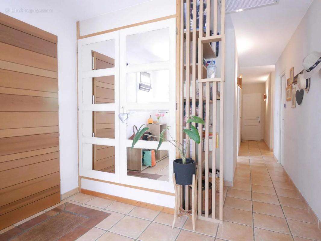 Maison à BELLEGARDE