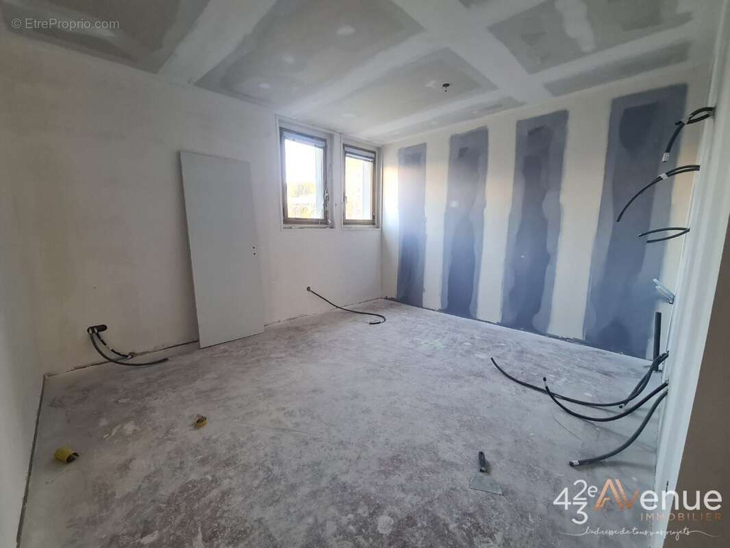 Appartement à SAINT-ETIENNE