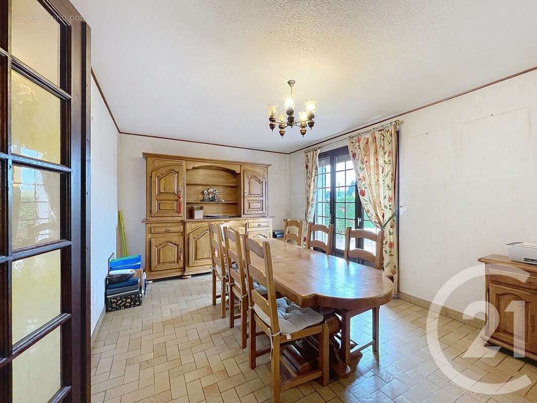 Maison à MONTFORT-SUR-RISLE