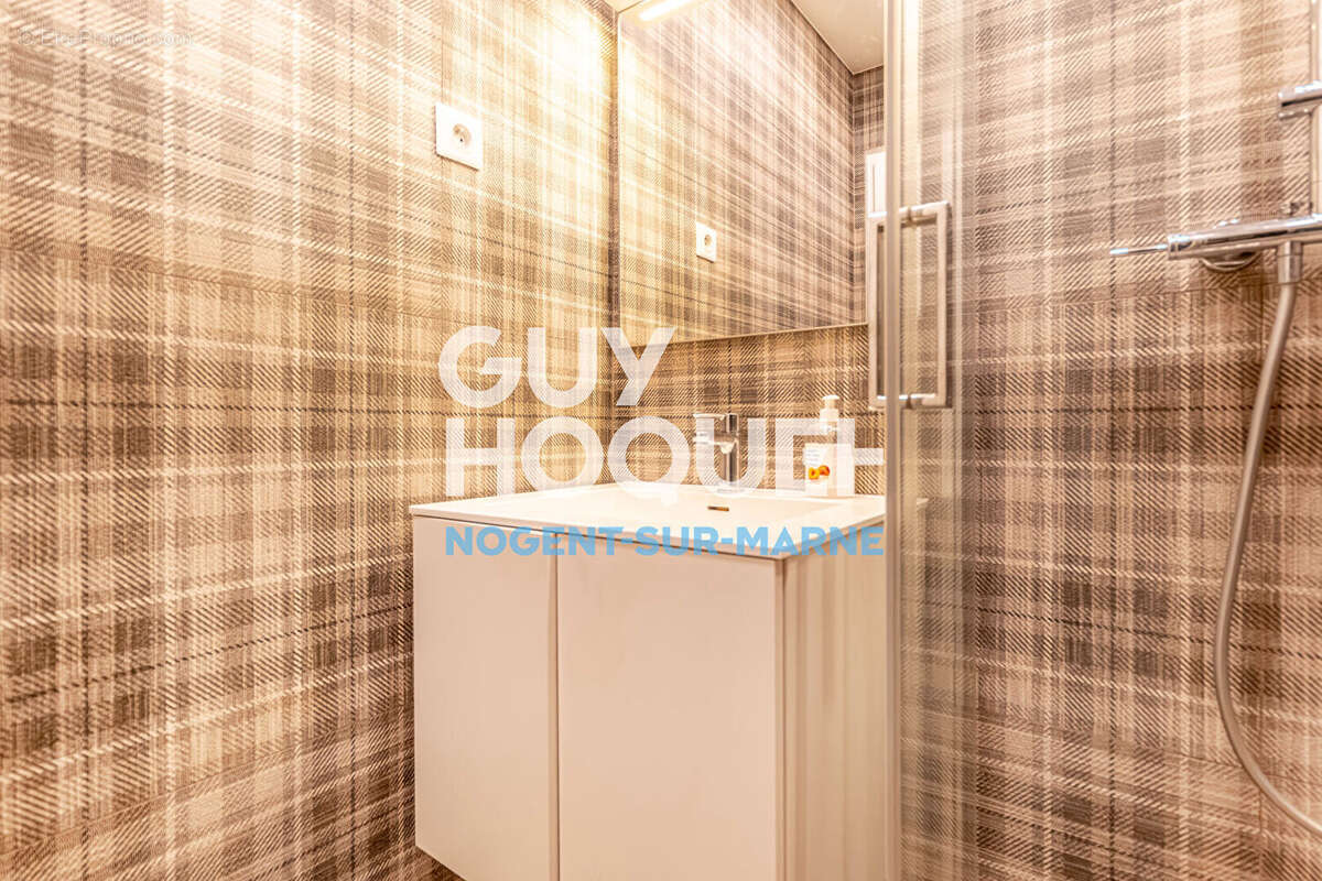 Appartement à SAINT-MAUR-DES-FOSSES