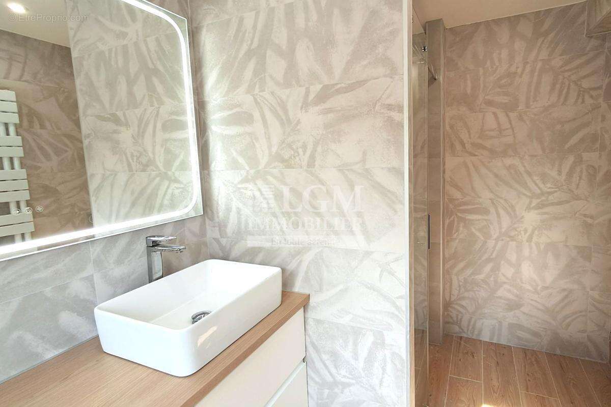 Maison semi-individuelle- 111m2- Centre Steenvoorde - photo 6