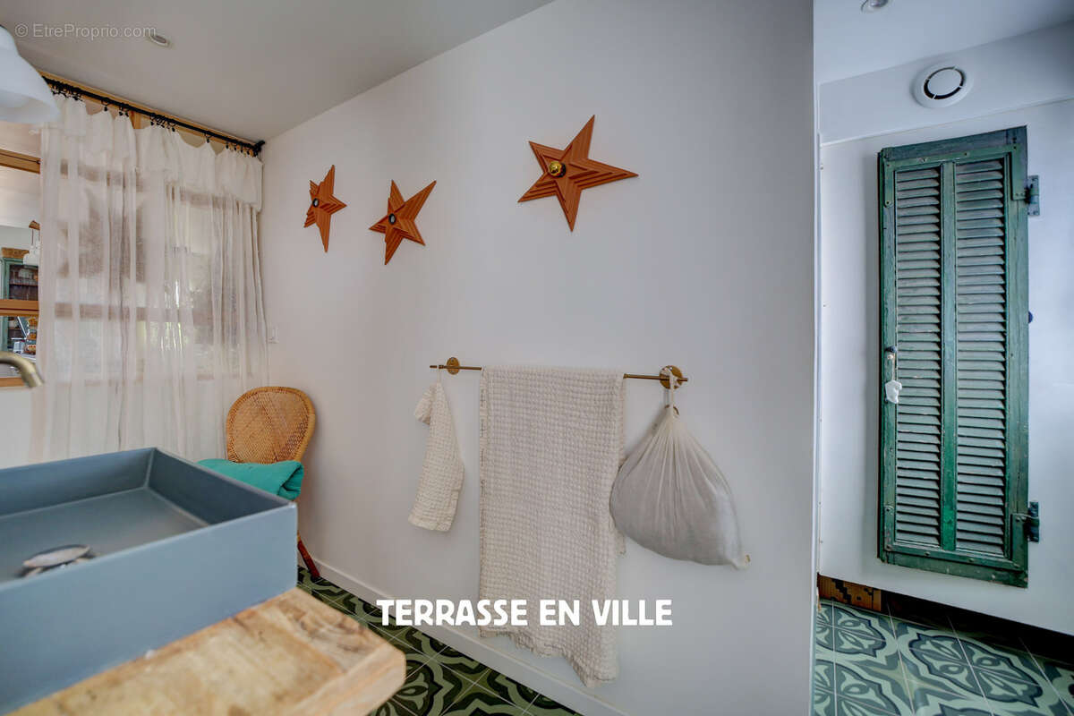 Appartement à SAINT-CYR-SUR-MER