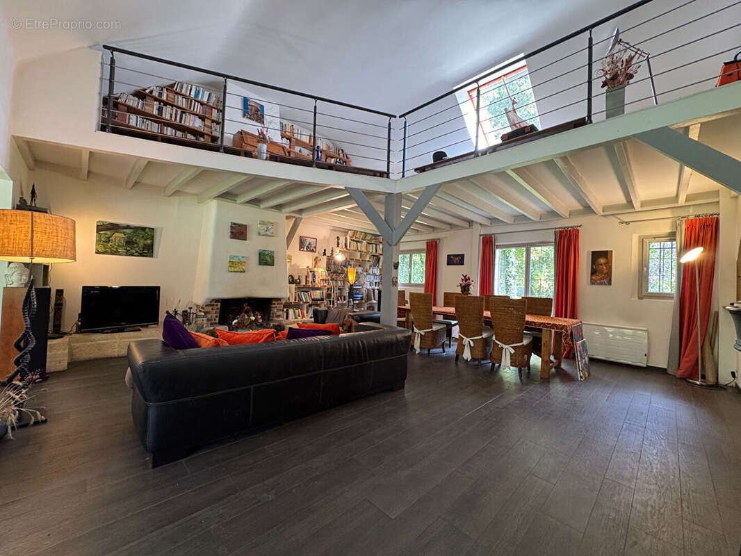 Maison à SAINT-REMY-L&#039;HONORE