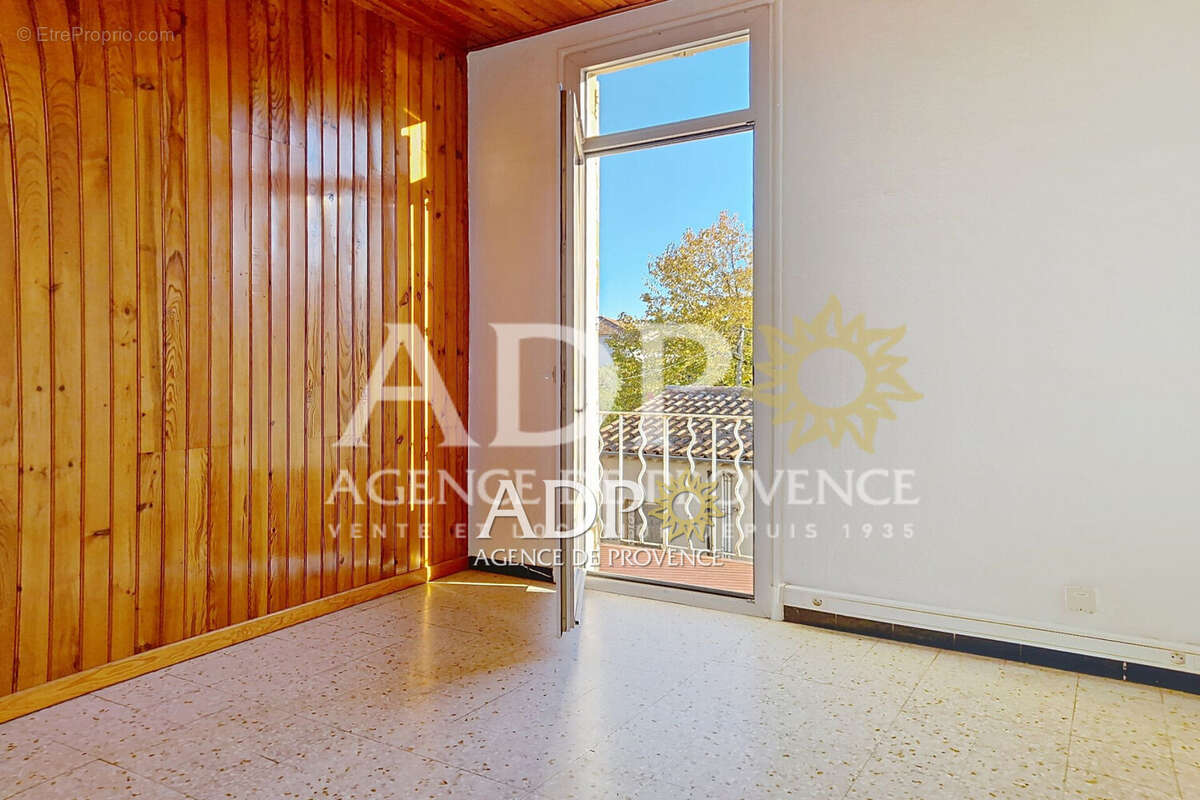 Appartement à AURIBEAU-SUR-SIAGNE