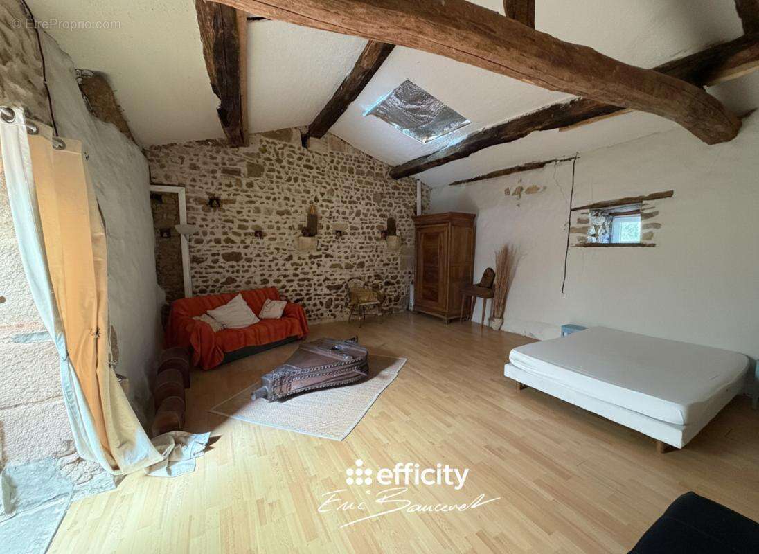 Maison 85 m² à Coutieres  - photo 19