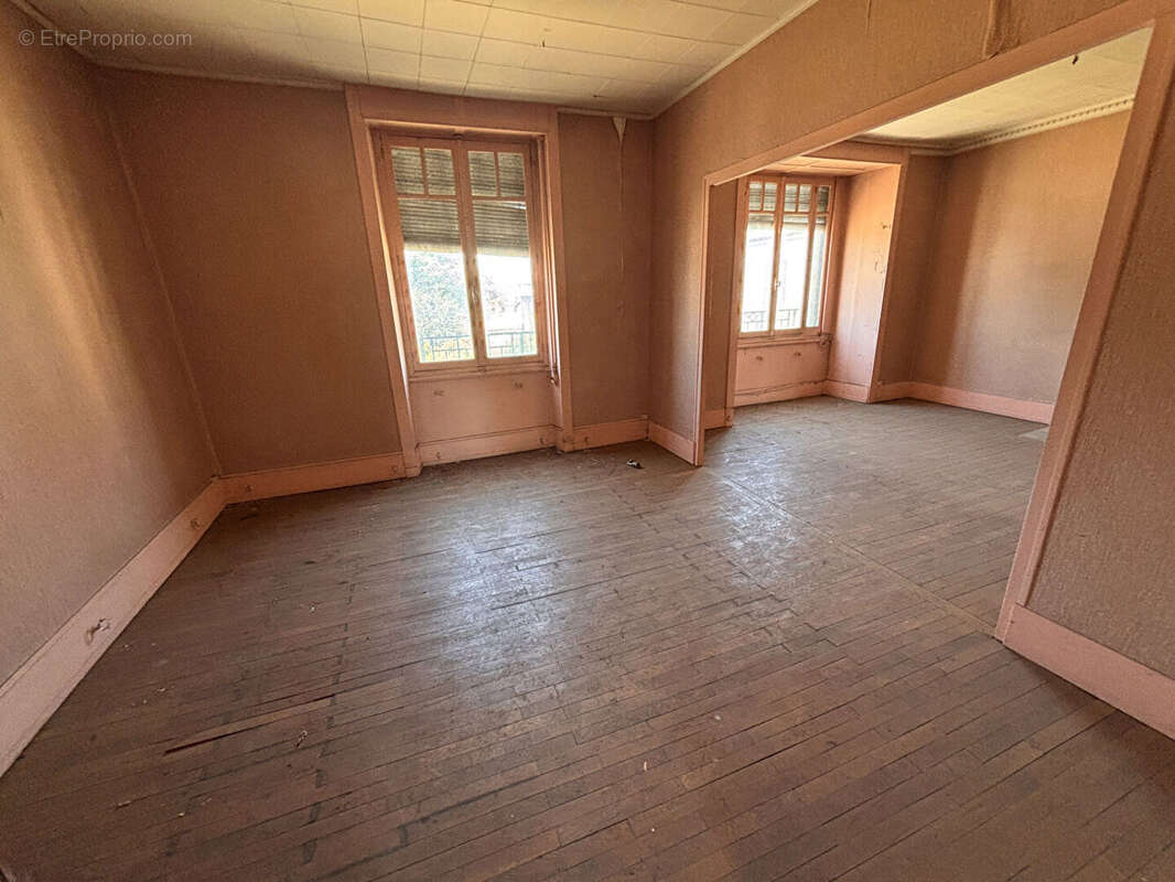Plateau en duplex, à aménager, bâtiment années 20/30, 60 m2 - photo 6