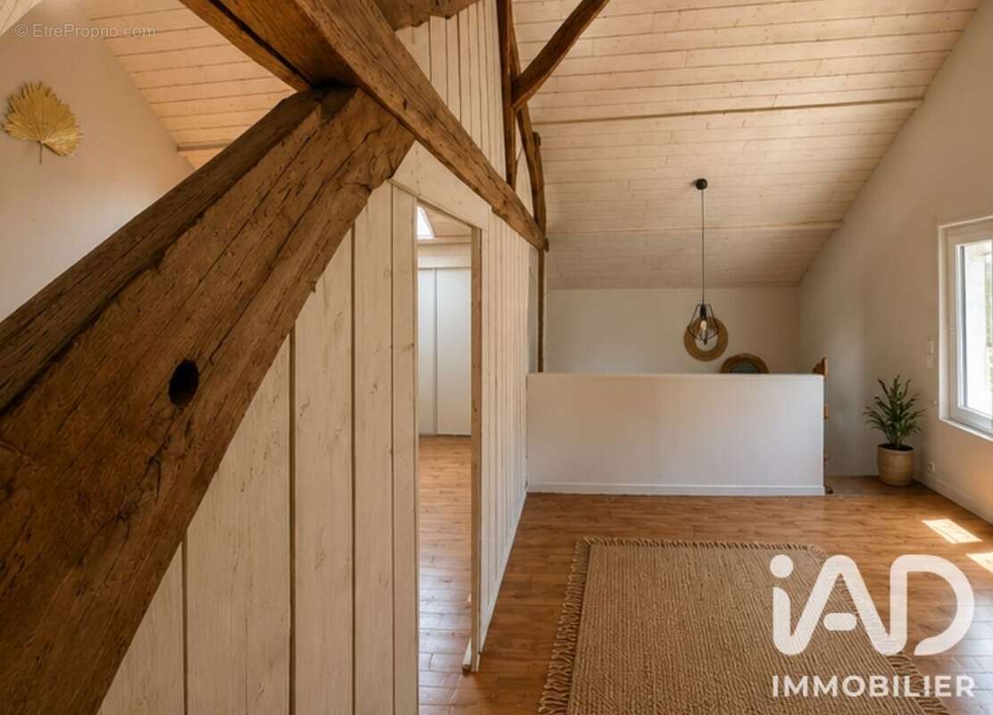 Photo 6 - Maison à CHANTELOUP-LES-VIGNES