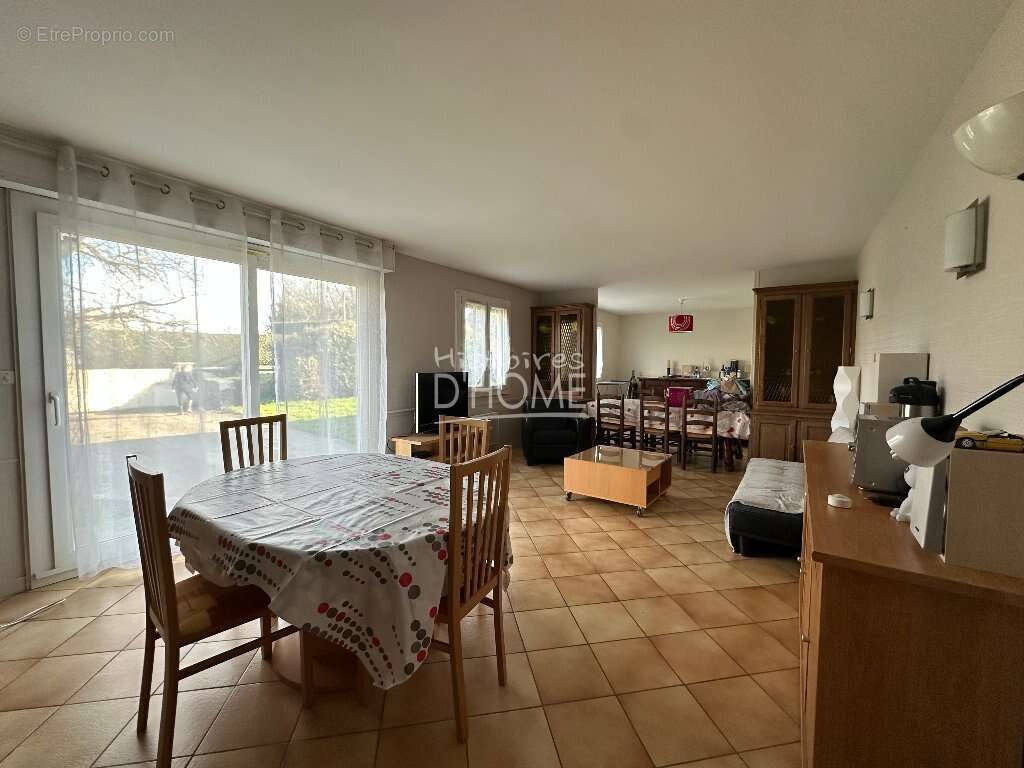 Maison à COULOMMIERS