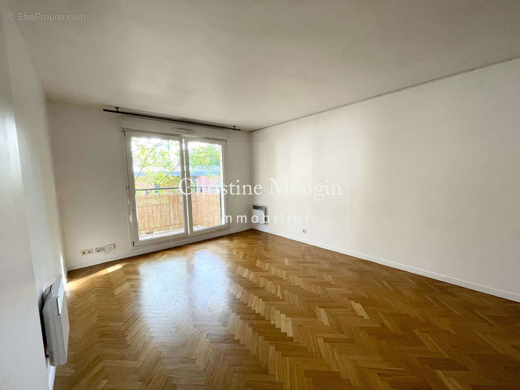 2 Pièces 46m2 à vendre avec balcon et parking en sus. RUEIL-MALMAISON - photo 5