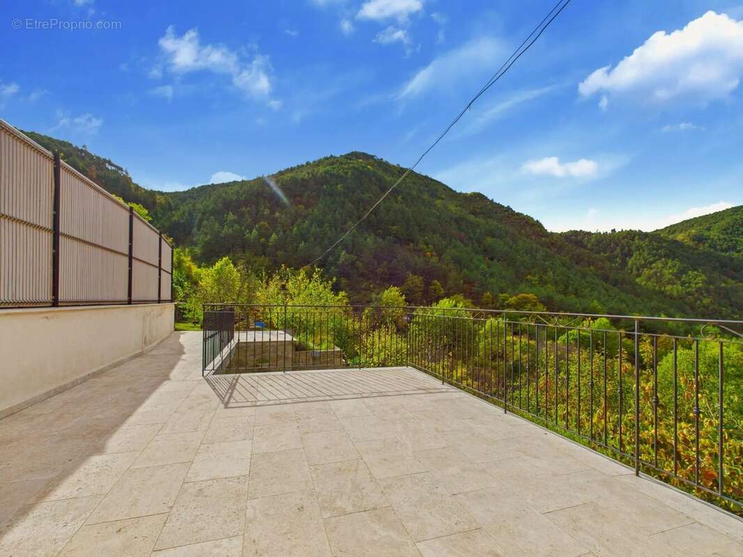 Lantosque GORBLAOU Maison à terminer + Appartement + Terrains + Garage Fermé**Vue Montagne - photo 16
