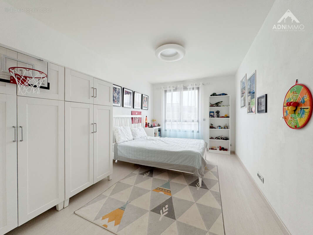 Appartement à SAINT-GENIS-POUILLY