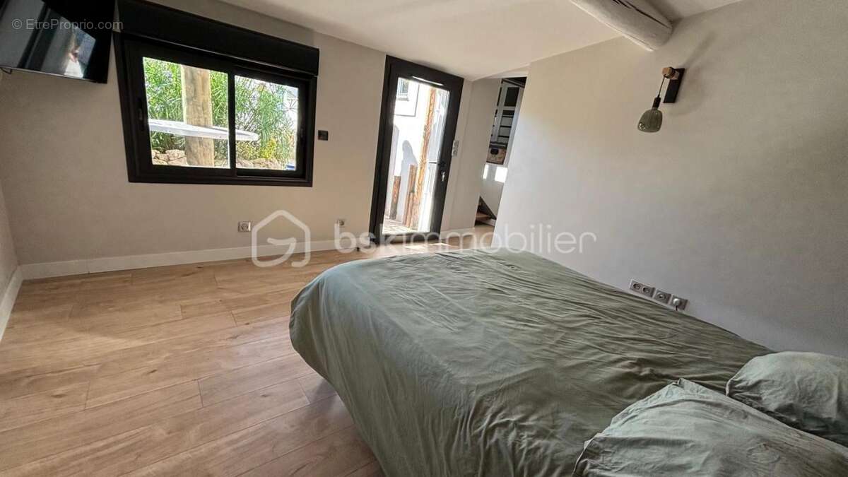 Maison à SAINT-VICTORET