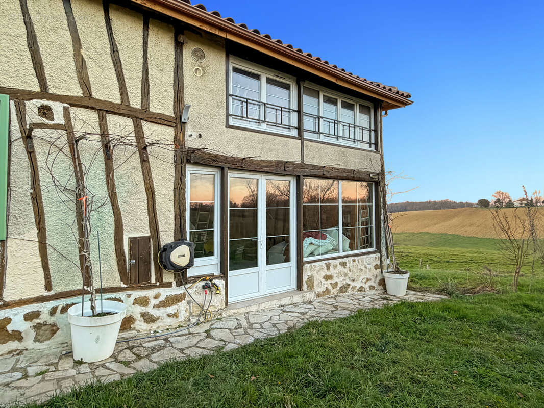 Maison à vendre 6 pièces LUPIAC (32) - 218 m2 - Terrain 2840 m2 - photo 2