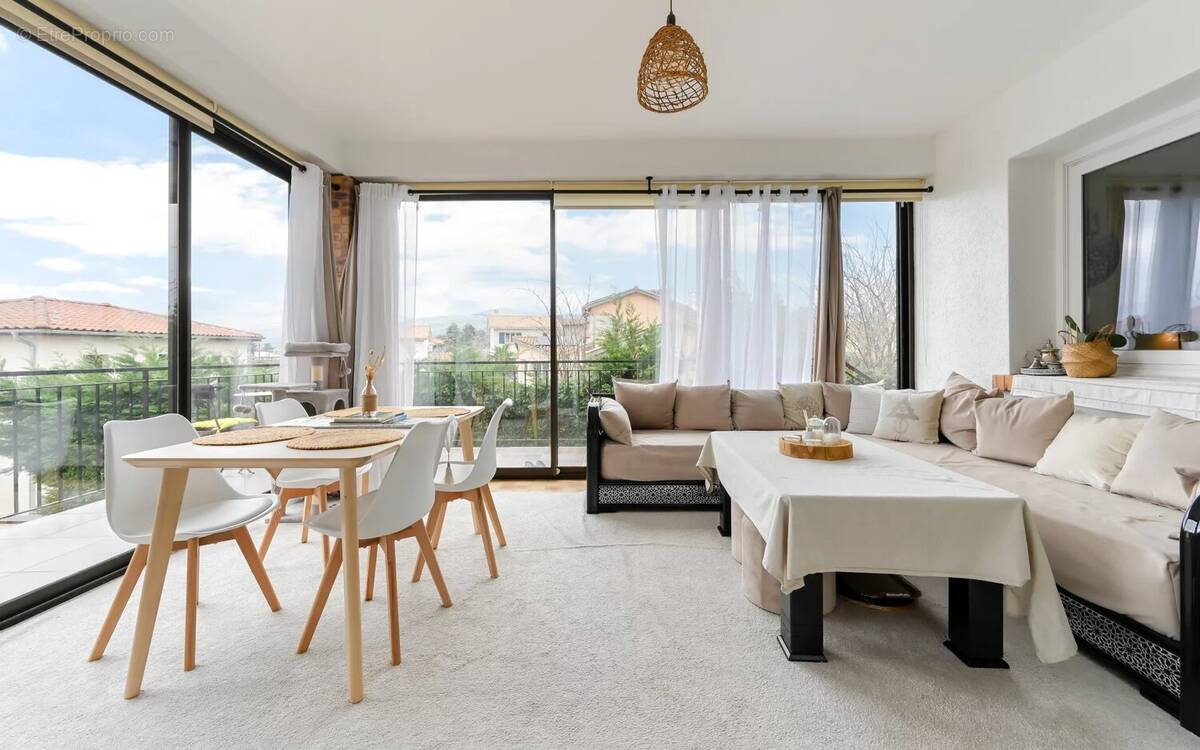 Maison à SAINTE-CONSORCE