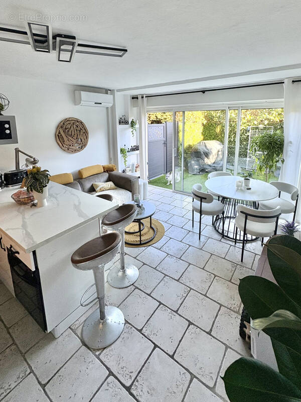 Appartement à FREJUS