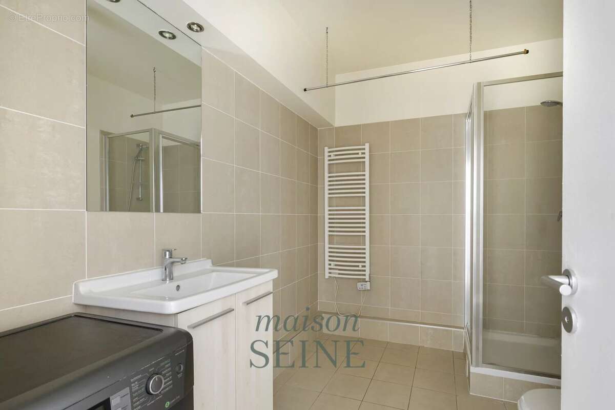 Appartement à NEUILLY-SUR-SEINE