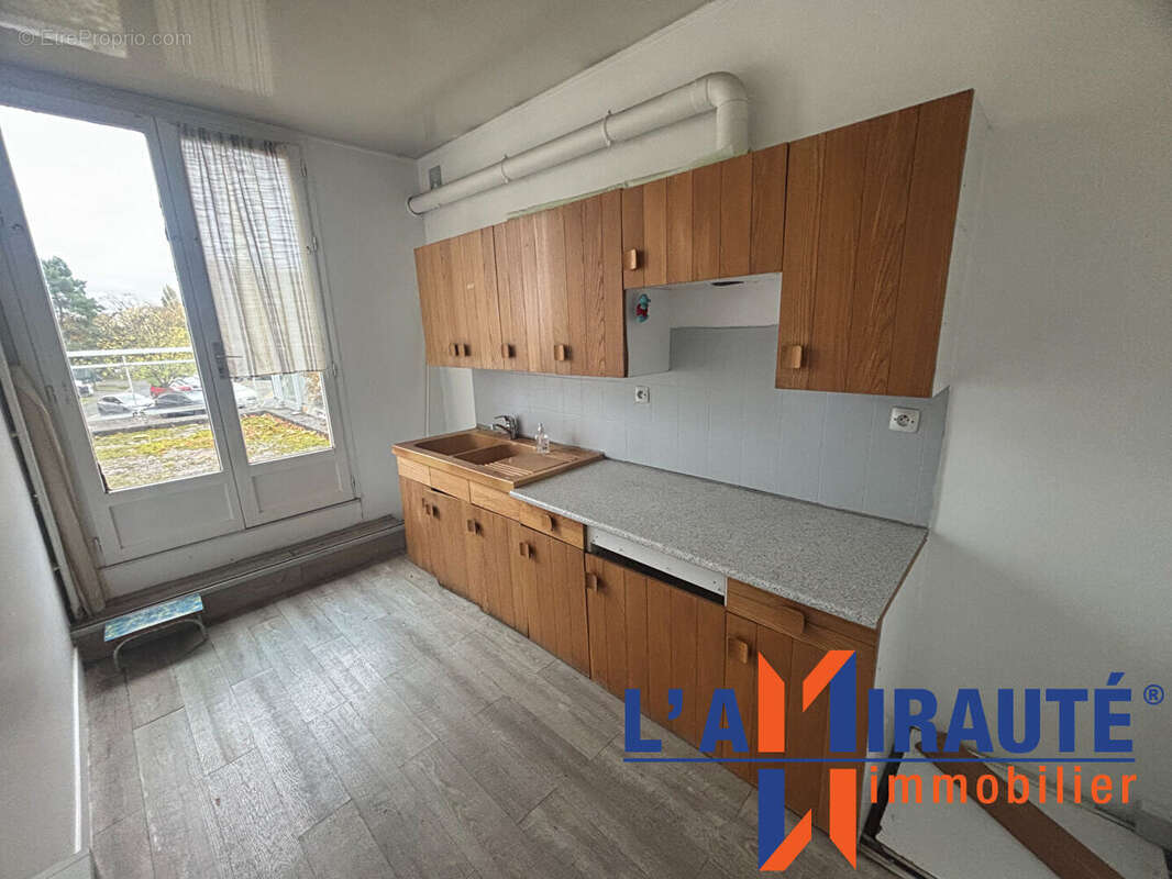 Appartement à SARTROUVILLE