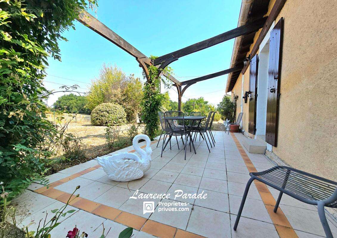 Maison à SAINT-MICHEL-DE-DOUBLE