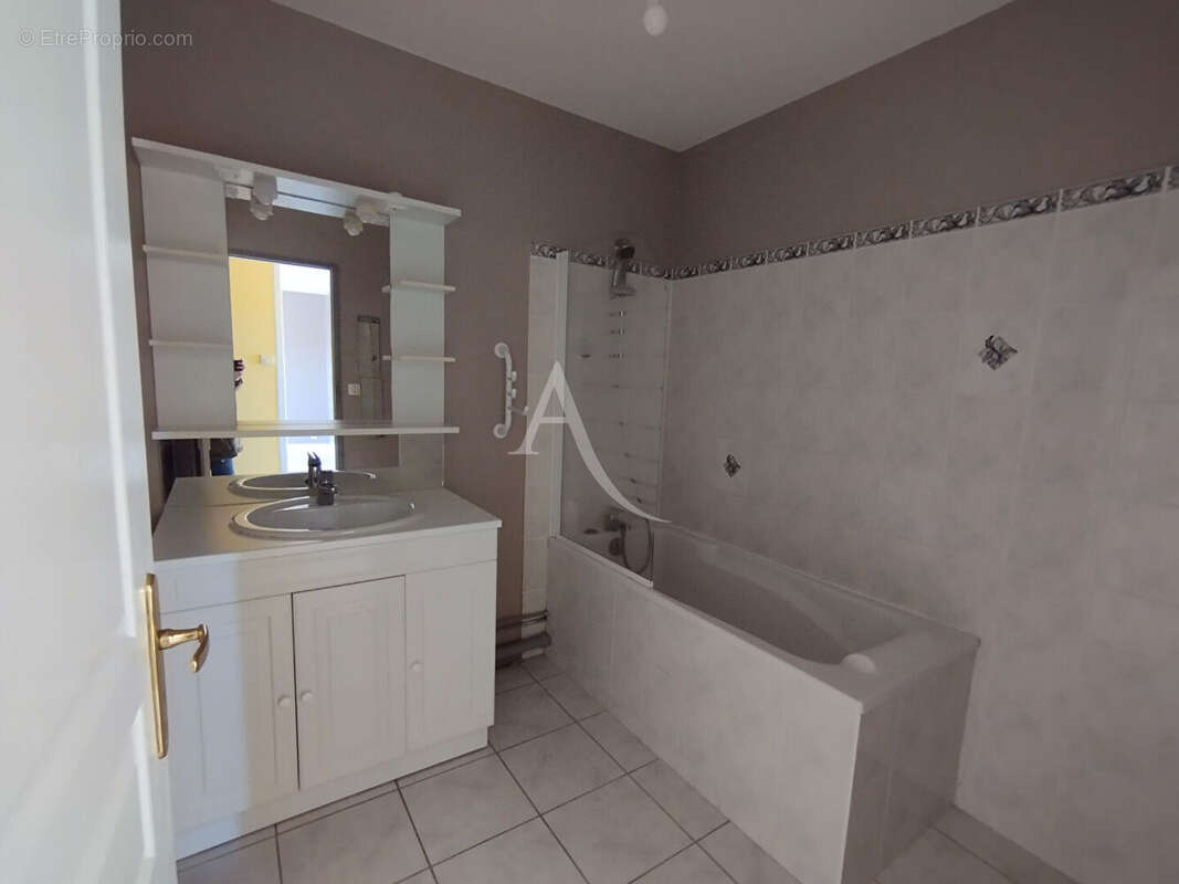 Appartement à SAINTES