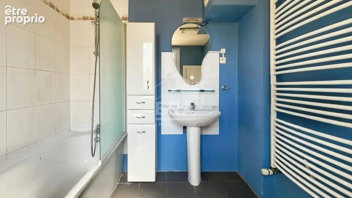 Appartement t3 de 82 m² avec box privatif - beaux volumes, cachet de l'ancien et vue privilégiée sur saint-benoît - photo 10