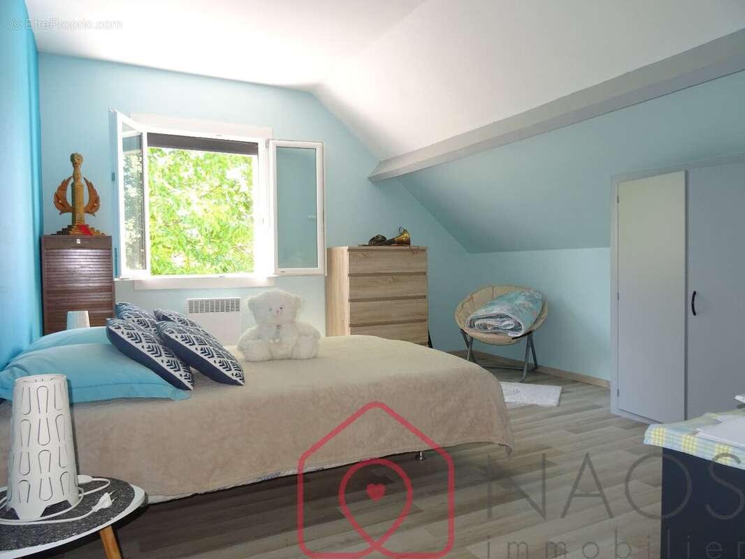 Maison rénovée T5- 120 m² hab. - photo 9