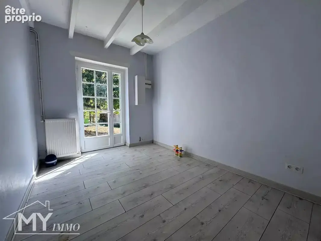 SAINT MÉARD DE GURÇON – Maison en pierre avec grange - photo 7