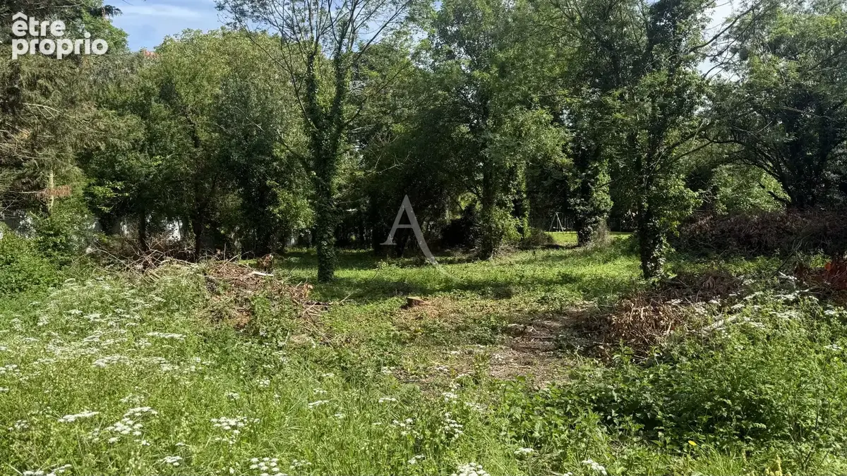 Terrain à ARPAJON