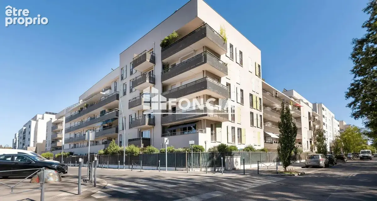 Appartement à FLEURY-MEROGIS