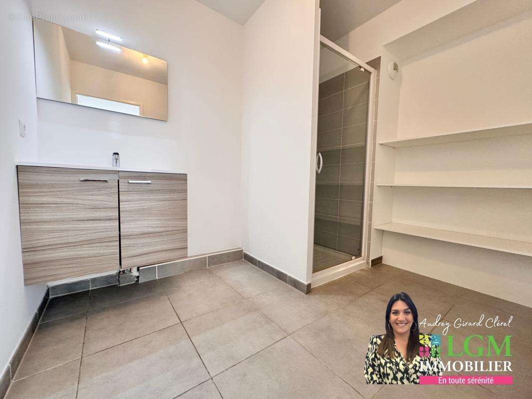 Appartement à SAINT-BRES