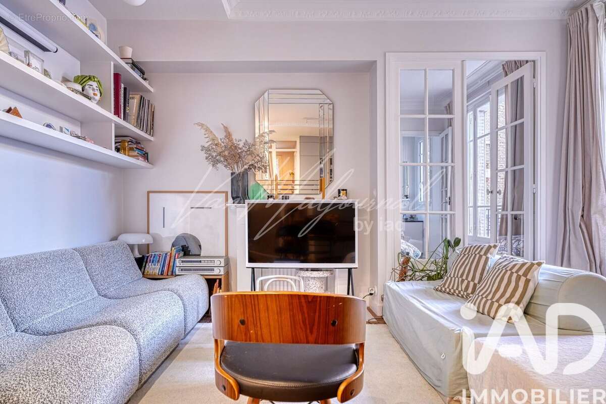 Photo 2 - Appartement à COURBEVOIE