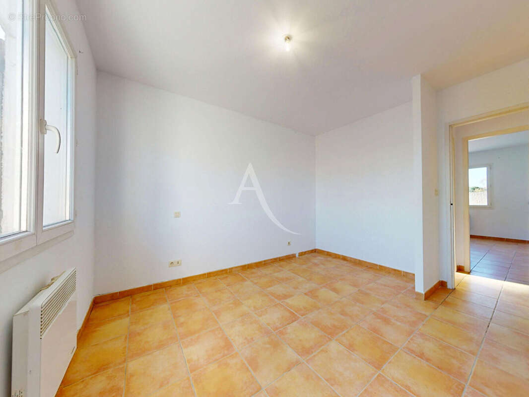 Maison à PARAZA