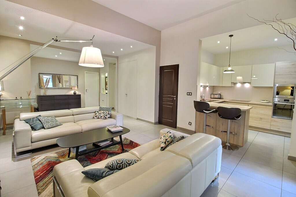 Appartement à MARSEILLE-8E