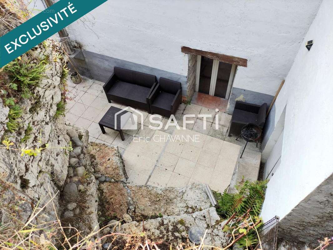 Photo 5