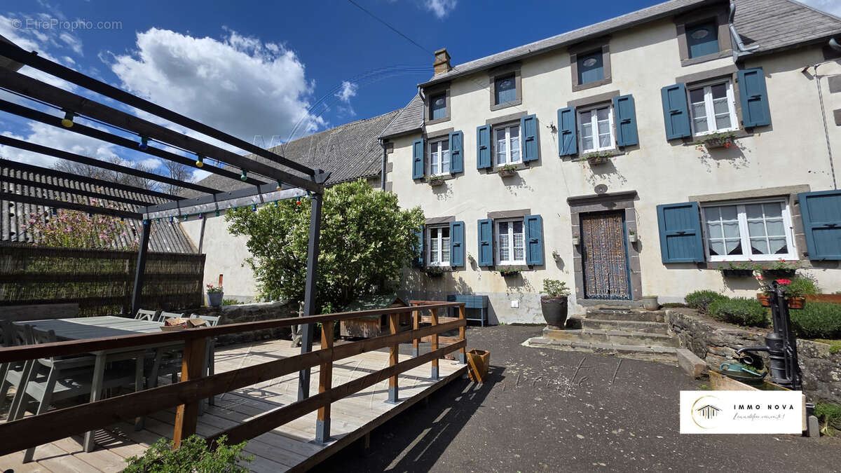 Maison à DAUZAT-SUR-VODABLE