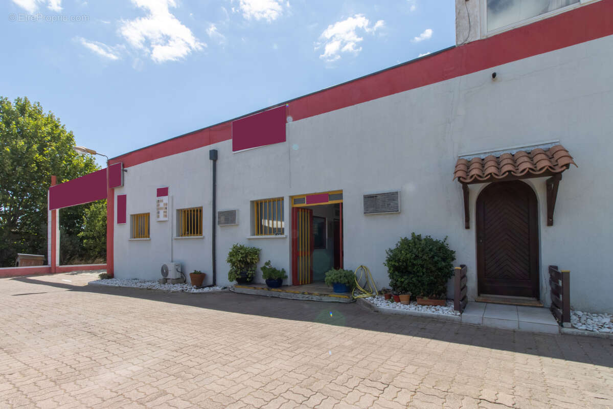 Vend local d'activite 750m2, bureau, appartement T5 145 m2 Beziers - photo 3