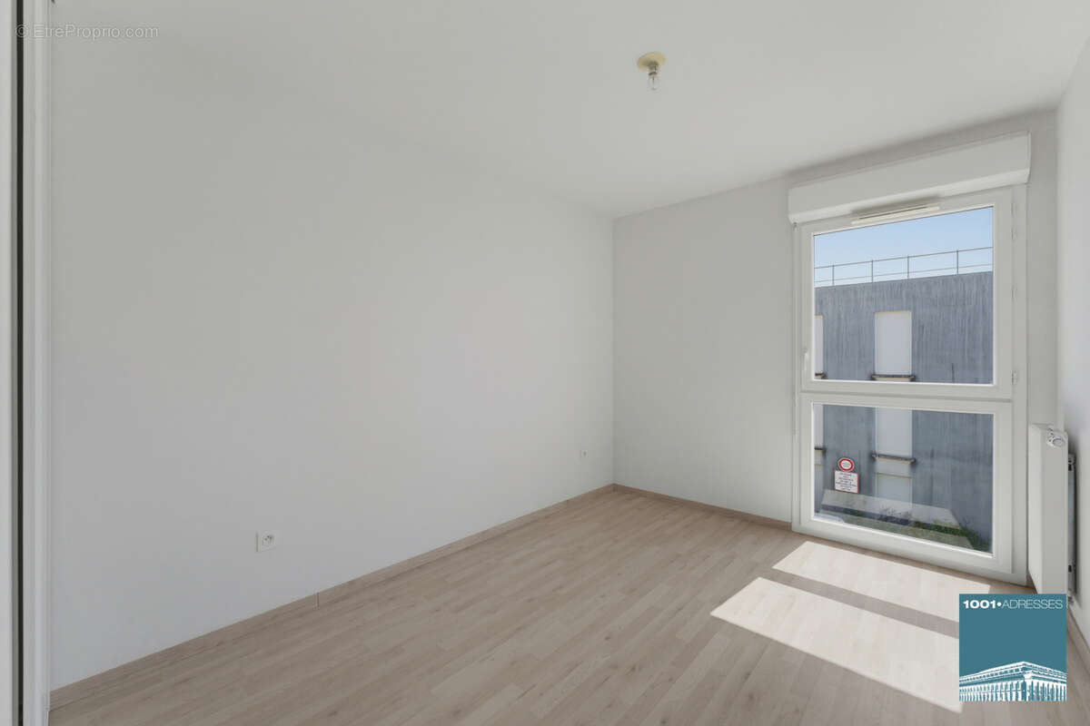 Dernier étage : T4 avec grande loggia et suite parentale - photo 8