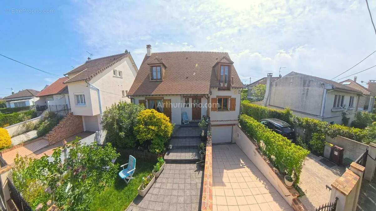 Maison à GOURNAY-SUR-MARNE