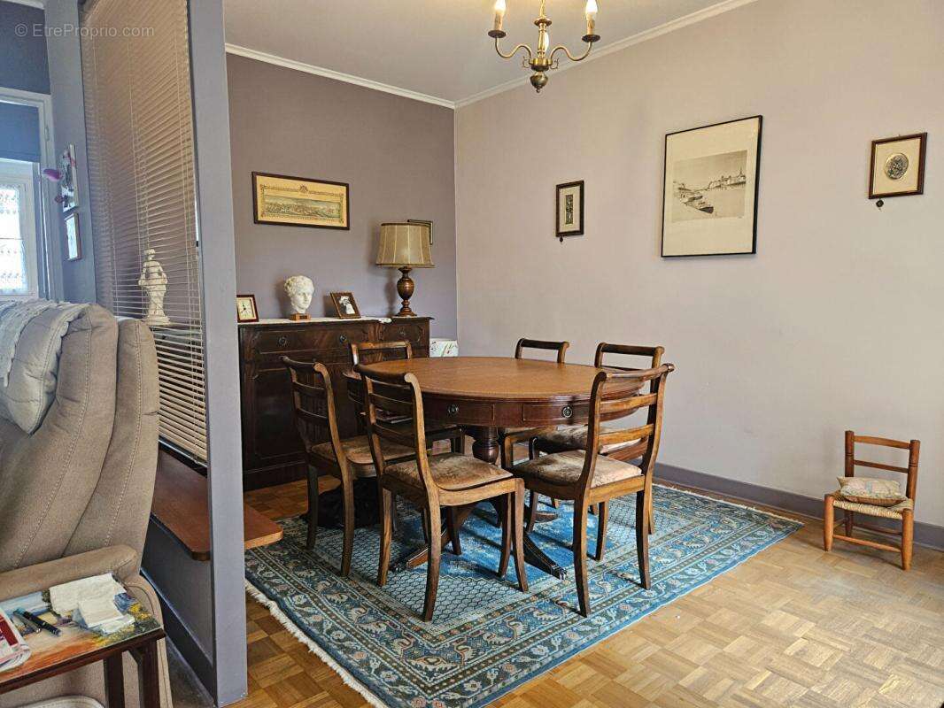 Appartement à DECINES-CHARPIEU
