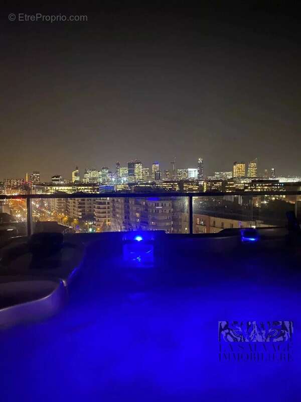 Appartement à COLOMBES